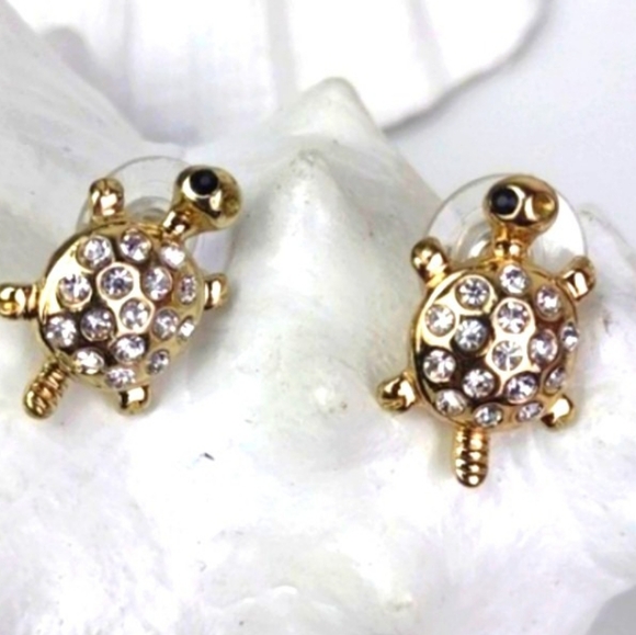Super Sparkly Rhinestone Studded Gold Tone Turtle Stud Earrings - Picture 6 of 6